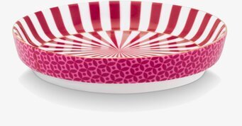 Foto av fat med livligt mönster och eleganta detaljer