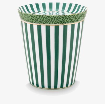 Bild av stilren mugg med grönt och vitt randmönster