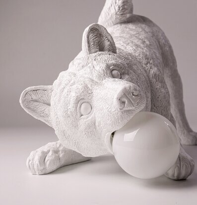 Bild av unik bordslampa med lekfull hunddesign