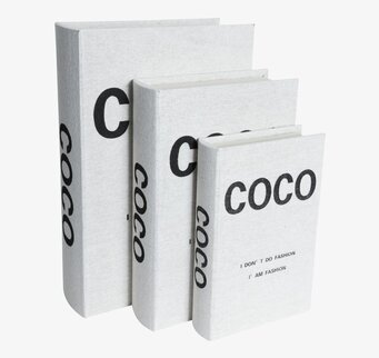 Bild av elegant och stilren bokförvaringslösning