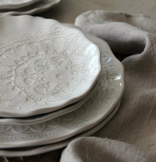 Assiett Happiness Vit från Majas Cottage med mandalamönster