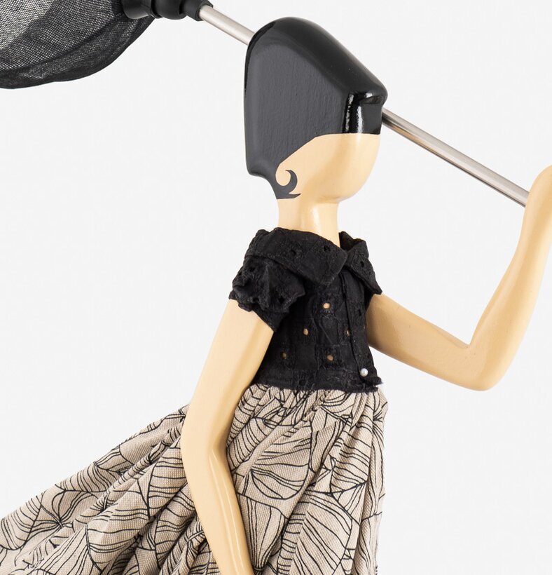 Bordslampa Lyra från Skitso, figurin med paraply-lampskärm