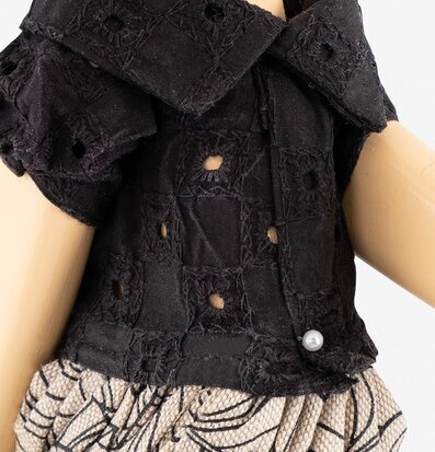 Foto av konstnärligt designad bordslampa med detaljer