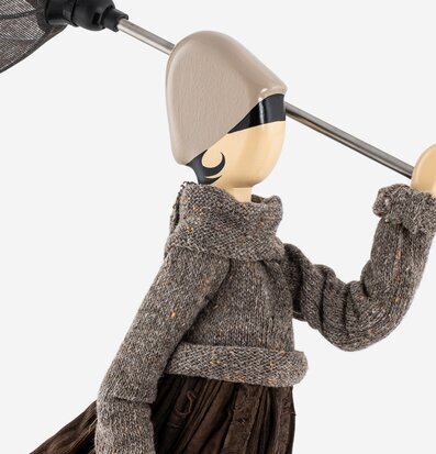 Bild av unik och kreativ bordslampa med figurdesign