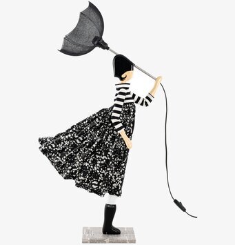 Foto av kreativ bordslampa med unik design