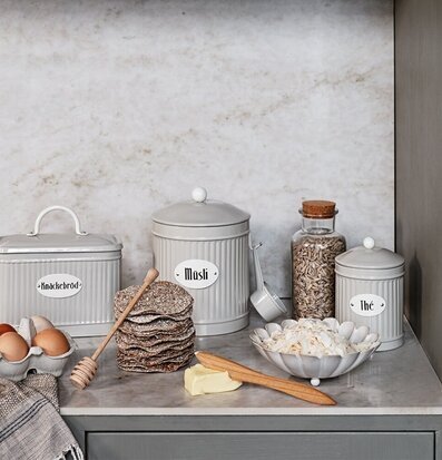 Bild av smakfullt kök med eleganta förvaringslösningar