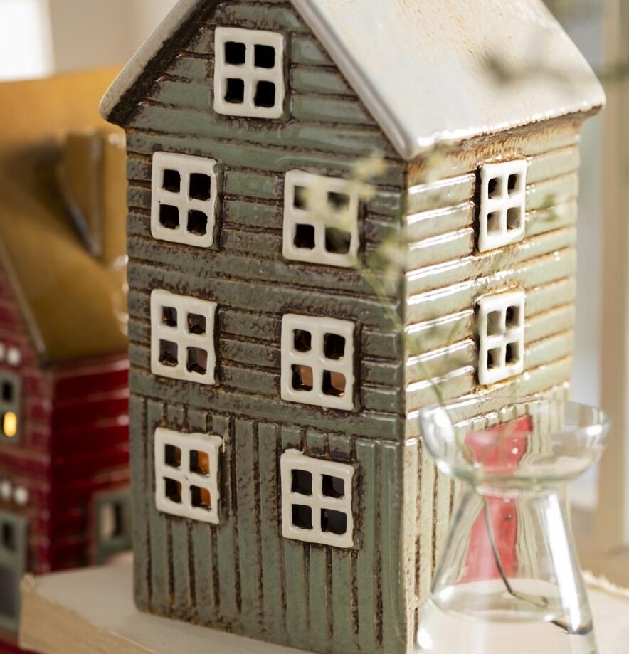 Ljuslykta Thorshavn Grön från IB Laursen på en bok