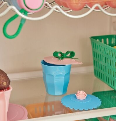 Bild av färgglada och praktiska köksförvaringslösningar