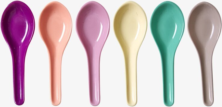 Bild av sex färgglada skedar i modern stilren design