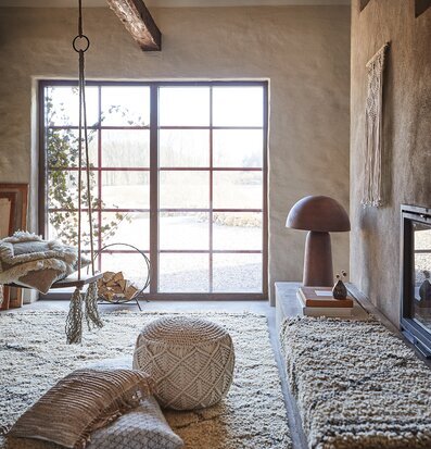 Bild av ett inbjudande och harmoniskt vardagsrum