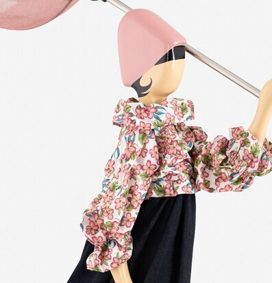 Foto av kreativ och detaljrik bordslampa design