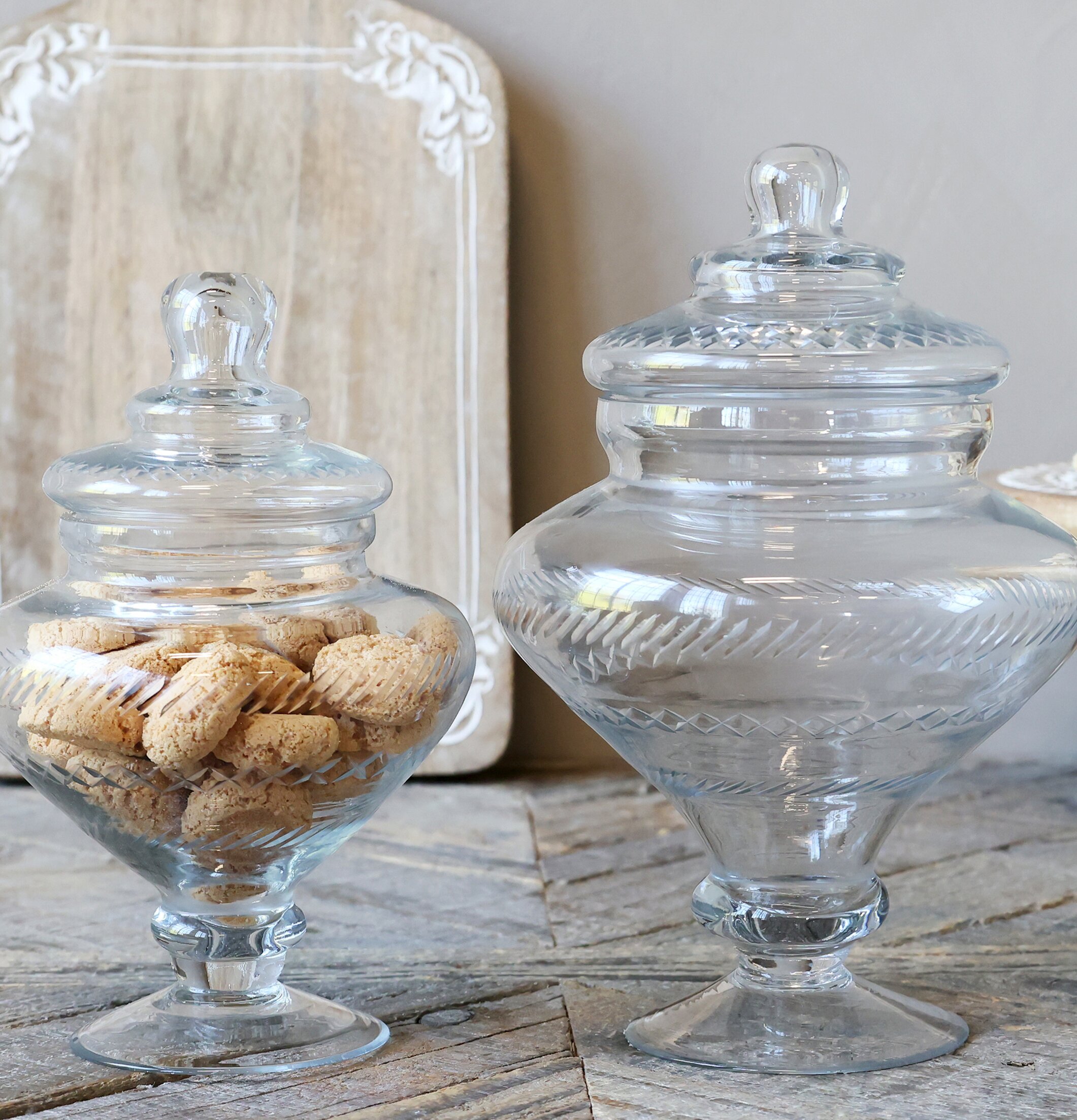 Glaskruka På Fot Ø18 cm från Chic Antique i klart glas