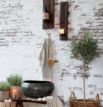 Foto av harmonisk interiör med rustika element