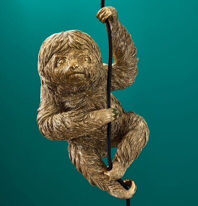 Bild av unik taklampa med gyllene sengångardesign