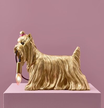 Bild av unik bordslampa med gyllene hunddesign