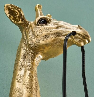 Foto av unik gyllene giraffvägglampa i modern stil