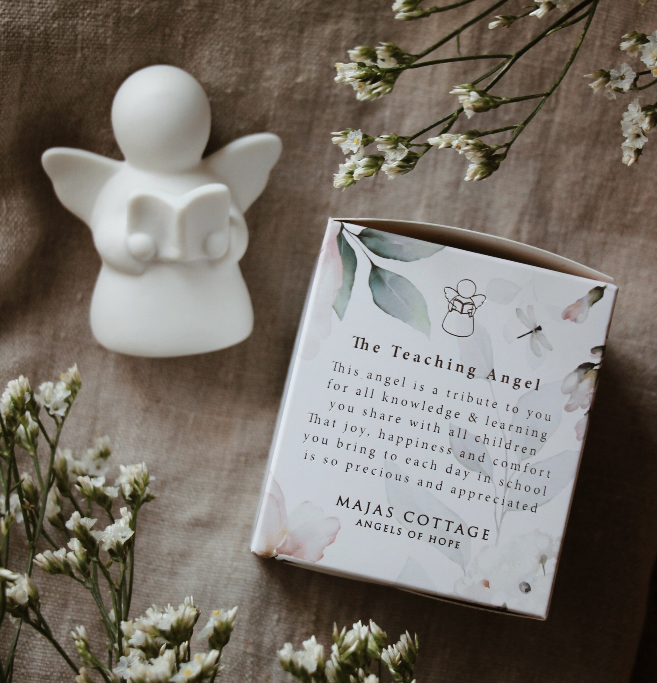 Lärans Ängel Inkl Gåvobox från Majas Cottage i keramik