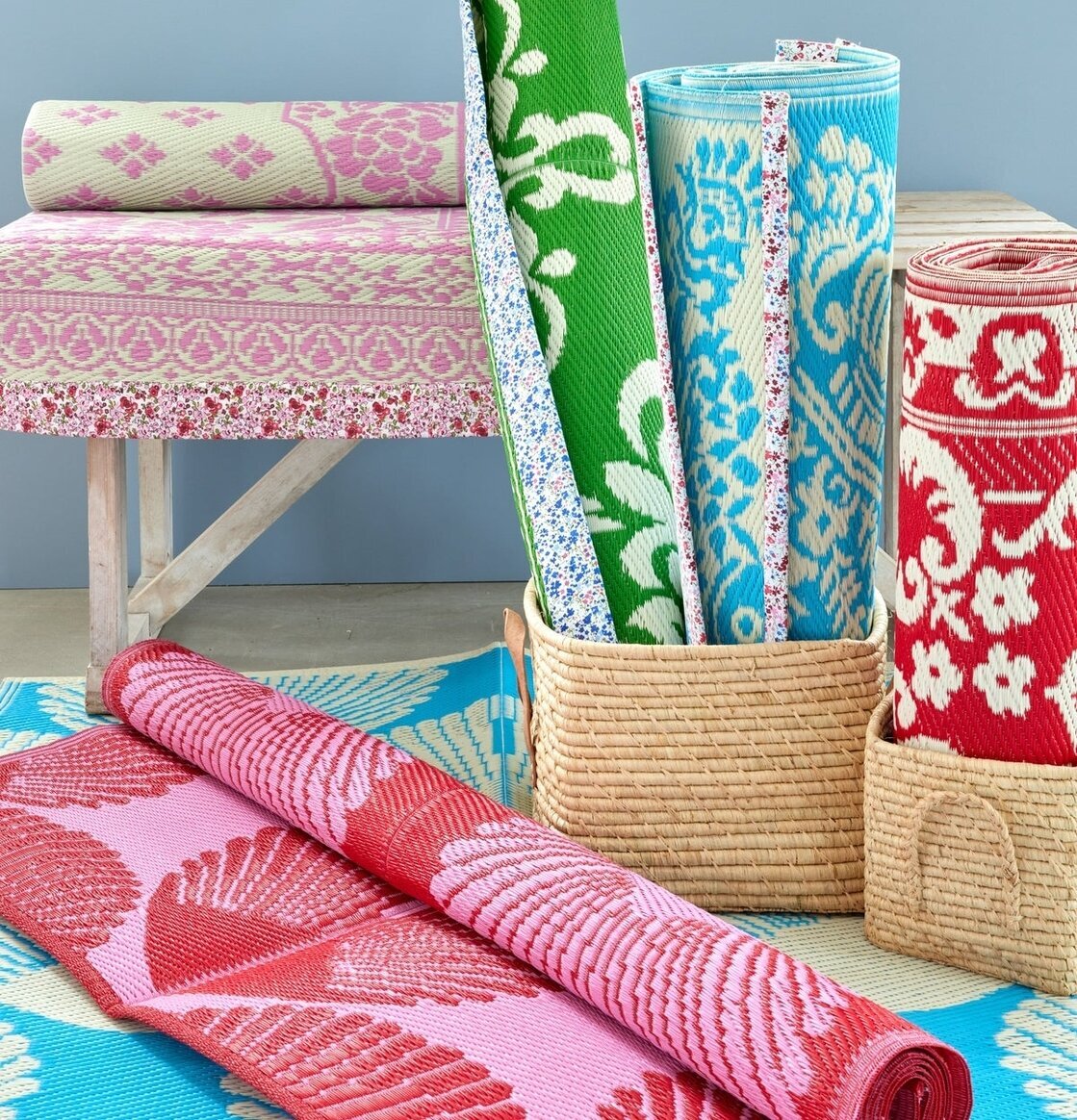 Plastmatta Röd/Rosa från Rice med livliga färger och mönster