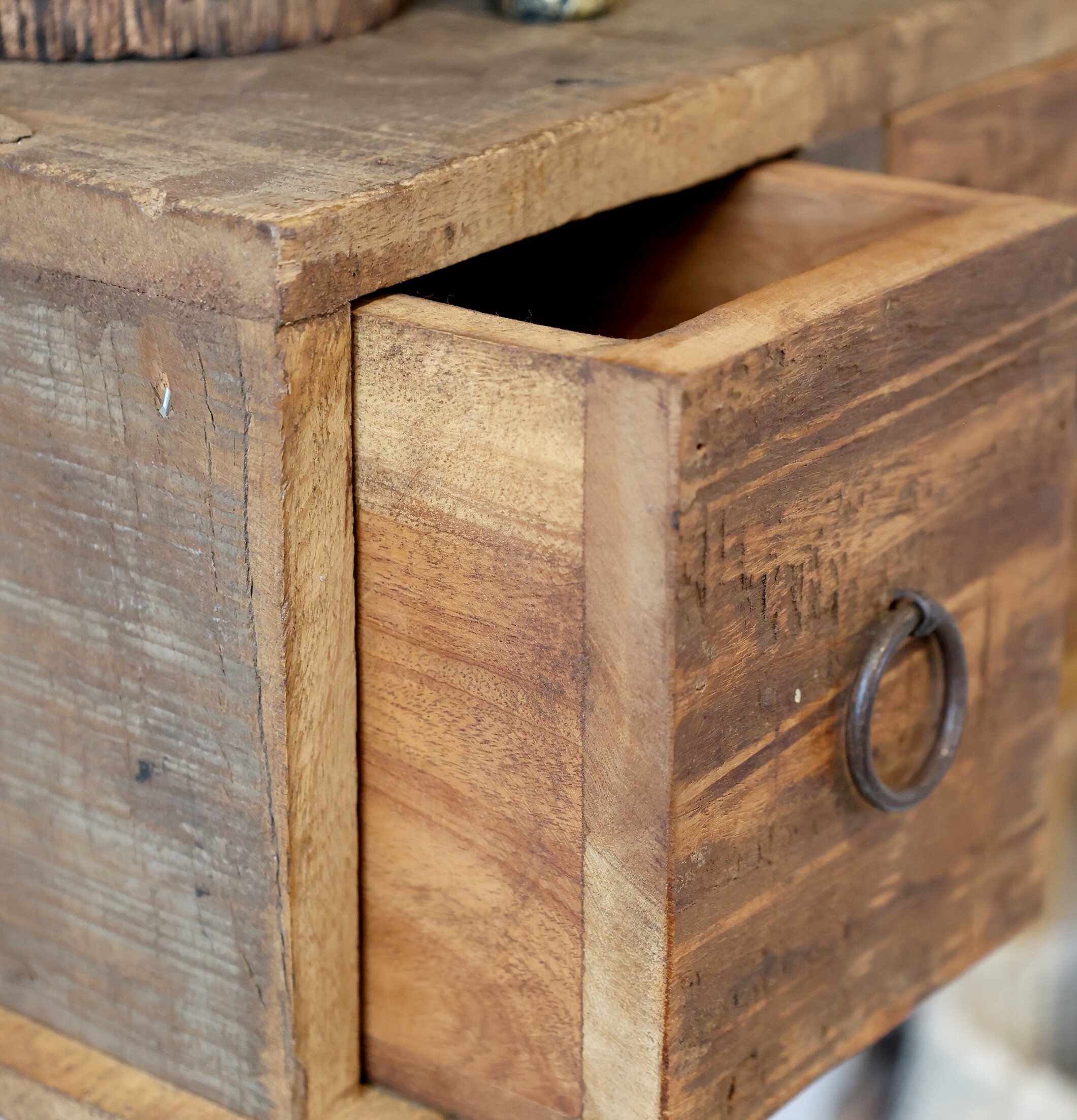 Hylla Grimaud Natur från Chic Antique i rustikt trä