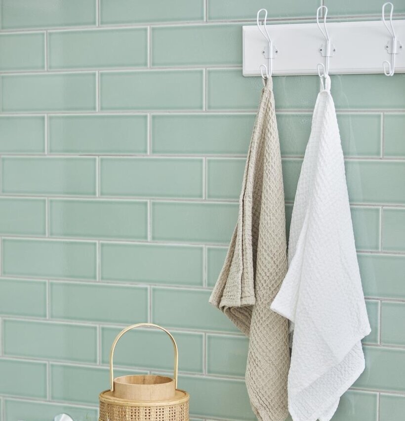 Klädhängare 5 Krokar Vit från IB Laursen på mintkakelvägg