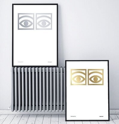 Bild av minimalistiskt rum med stilrena konstverk