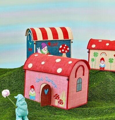 Bild av fantasifulla husformade förvaringskorgar