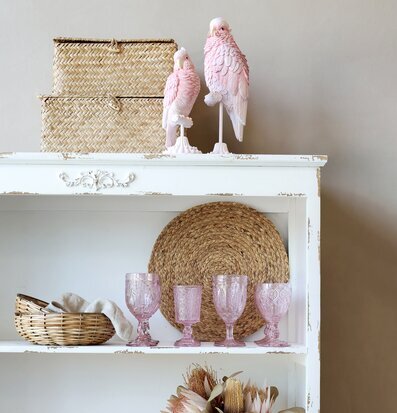 Bild av stilfull och harmonisk inredningsuppsättning