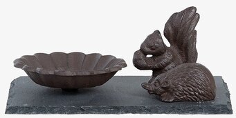 Bild av dekorativt fågelbad med skogsdjur i gjutjärn