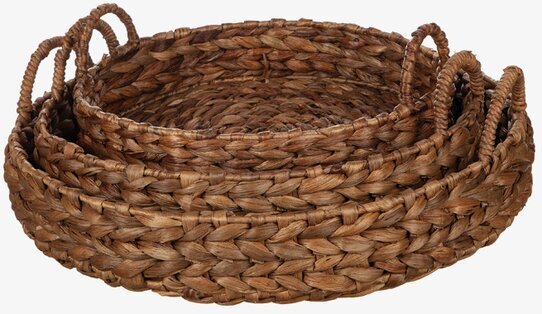 Bild av rustika runda brickor i vattenhyacint