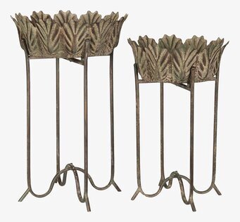 Foto av rustika planteringsbord med bladformade detaljer