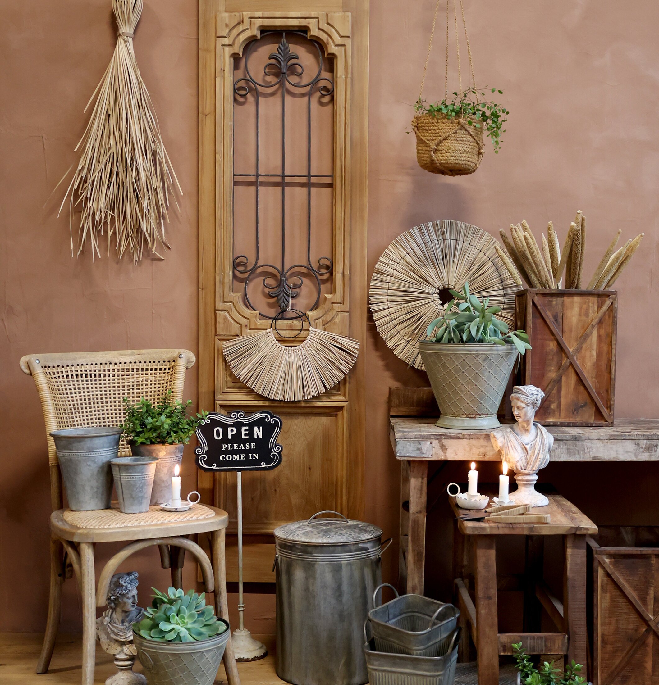 Trädekoration Med Smidesdetaljer från Chic Antique