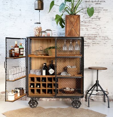 Bild av stilfullt barskåp i industriell design