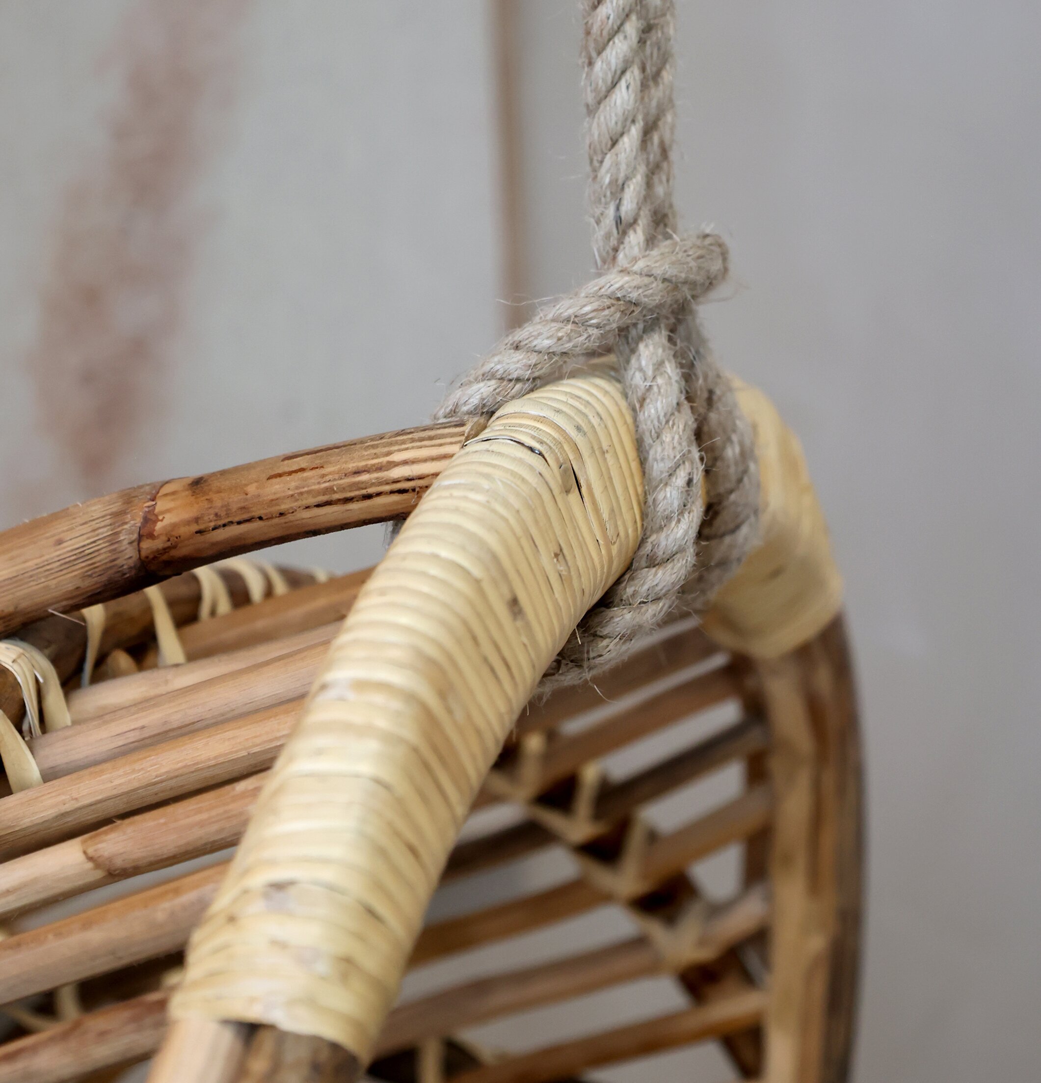 Hängstol Rotting från Chic Antique, närbild på material