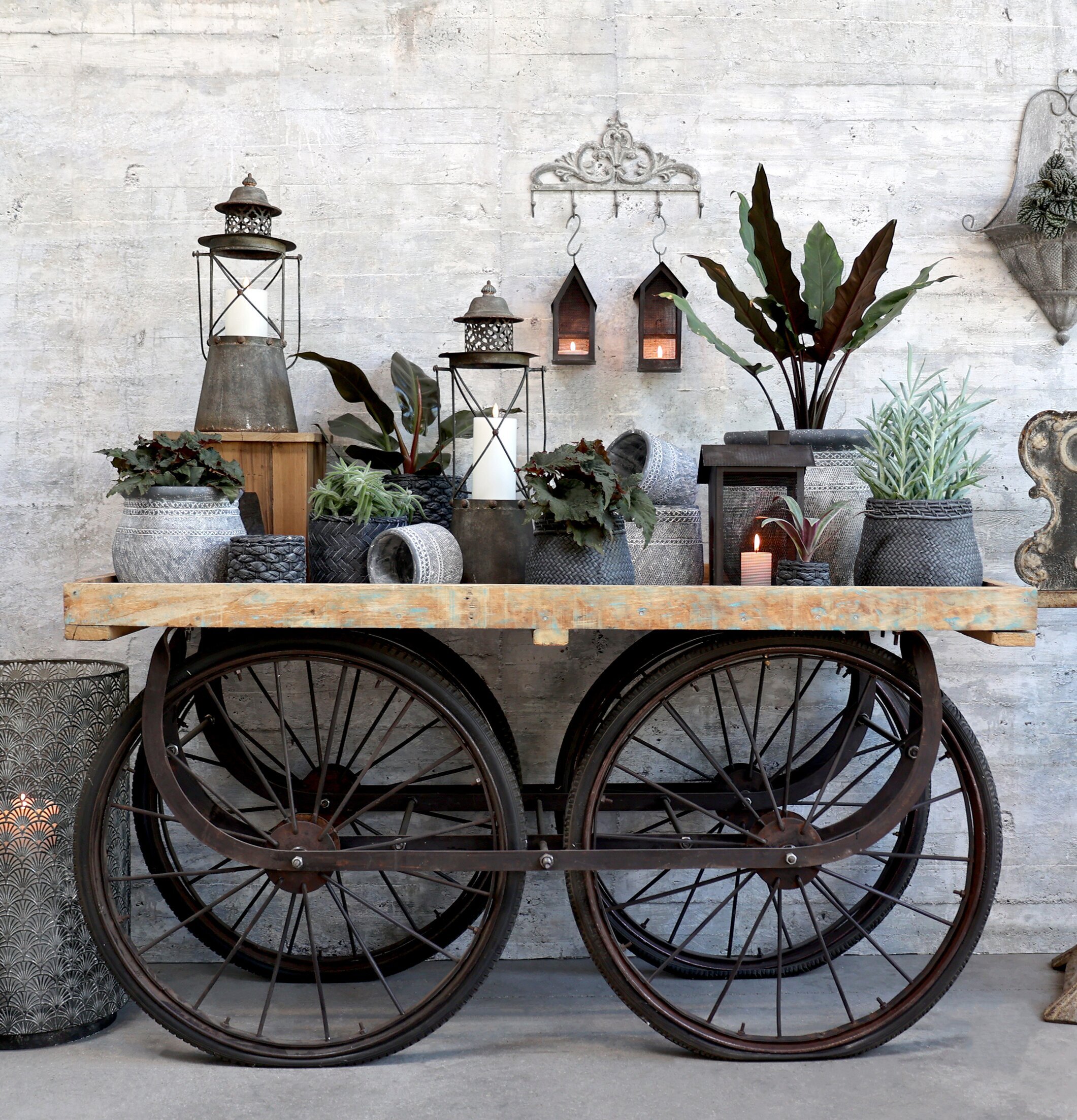 Gl Vagn Med Cykelhjul från Chic Antique med vintage stil