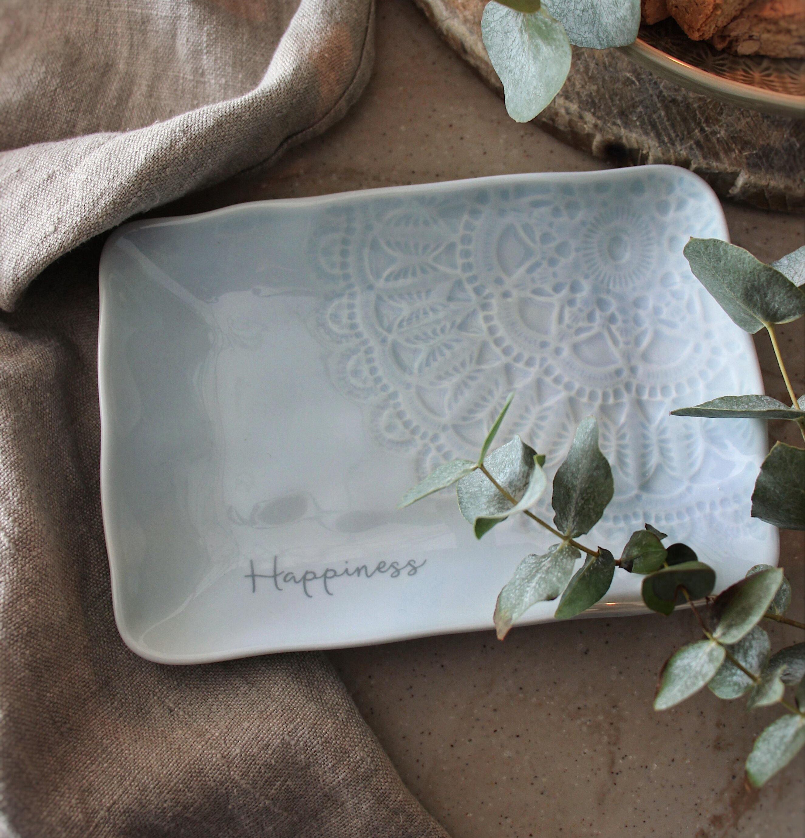 Assiett/Fat Happiness Ocean från Majas Cottage på marmor