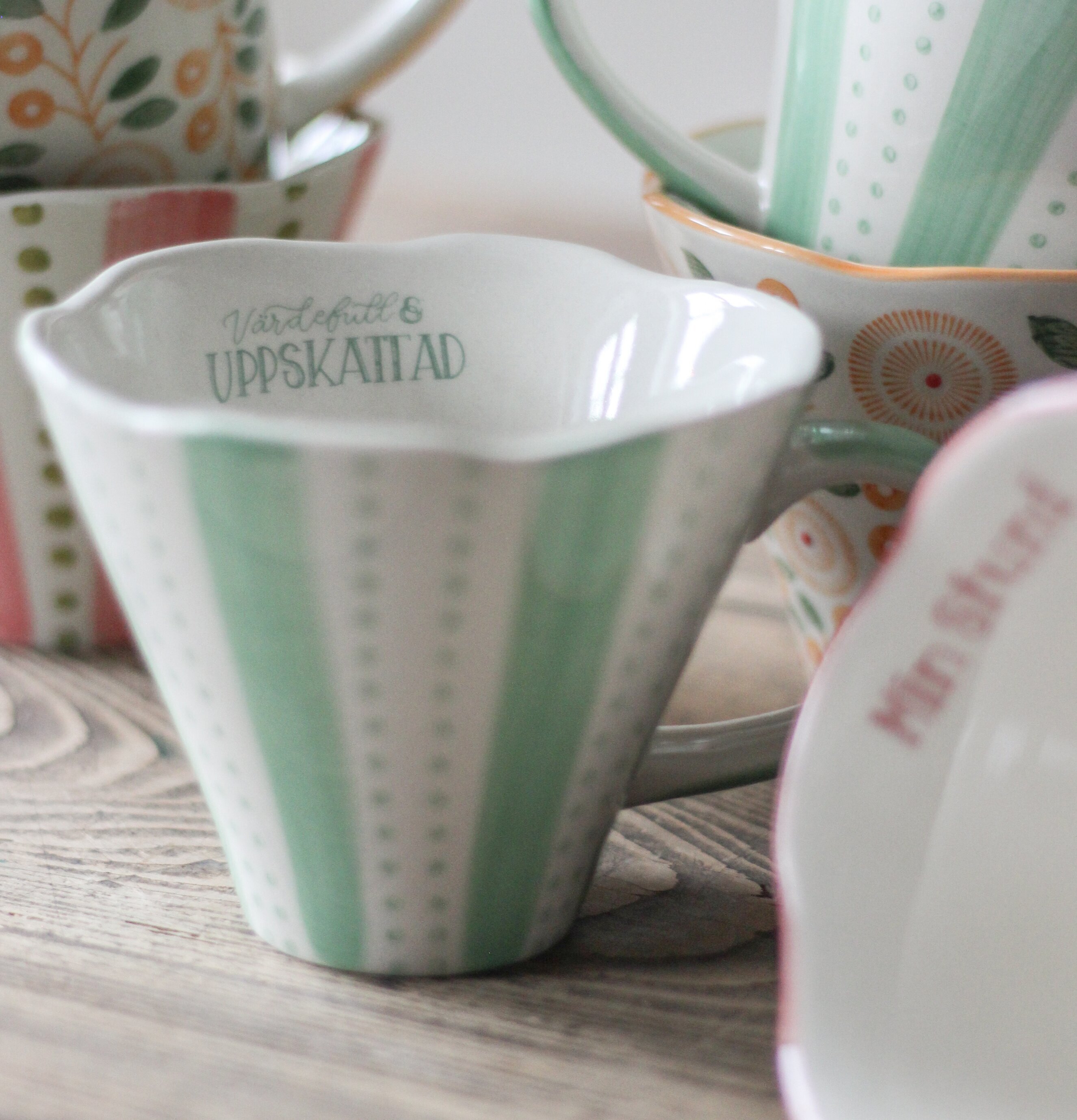 Mugg - Uppskattad & Värdefull från Majas Cottage på bord