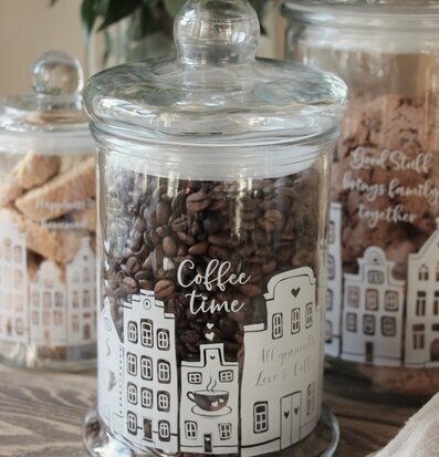 Bild av charmiga glasburkar för hemtrevlig förvaring