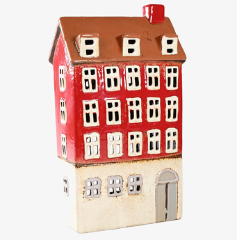 Bild av dekorativ ljuslykta i form av ett rött hus