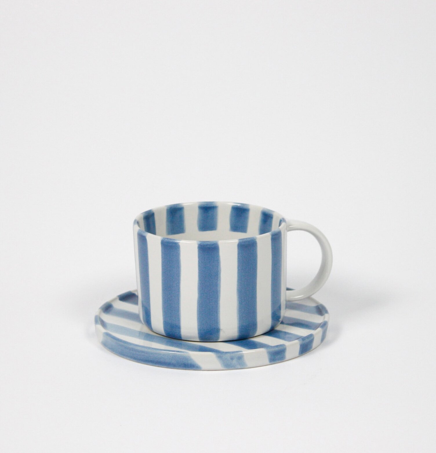 Monica Kopp Med Fat Blå från Olsson & Jensen, randig design