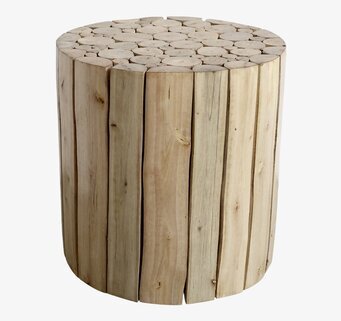 Bild av stilren pall med naturlig och rustik charm