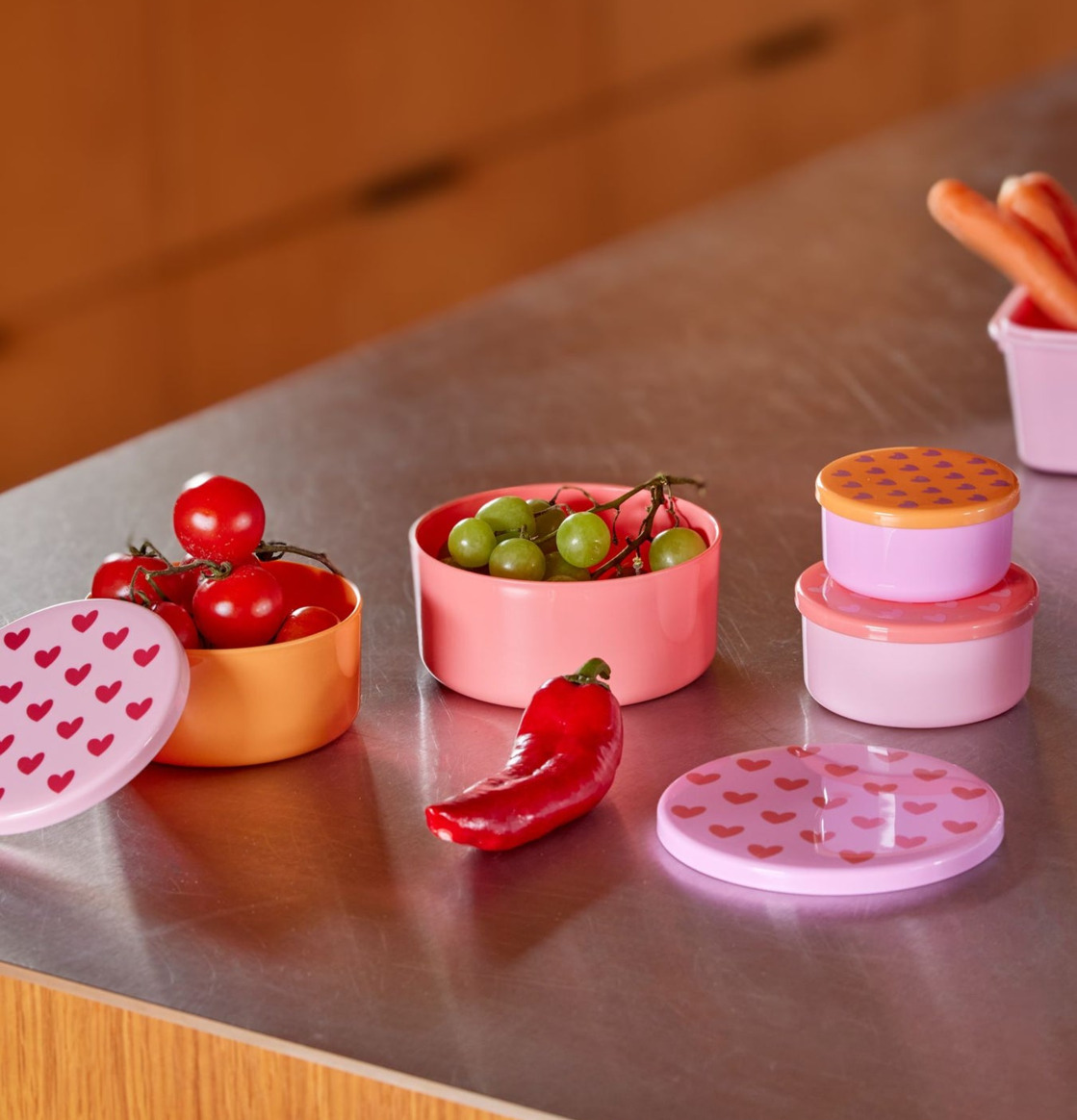 Plastburkar Med Lock Hjärta - 4-Pack från Rice i köksmiljö