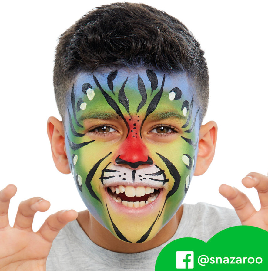 Barn med djuransiktsmålning från Ansiktsfärg Animal World Face Paint Kit Snazaroo