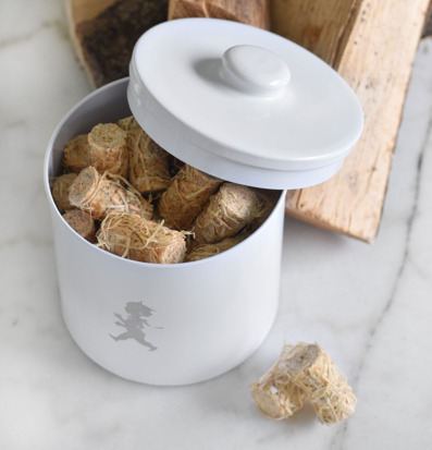 Bild av elegant vit förvaringsburk med braständare