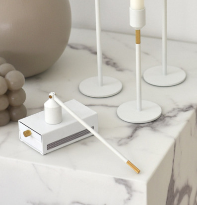 Bild av stilren och harmonisk inredningsdetalj