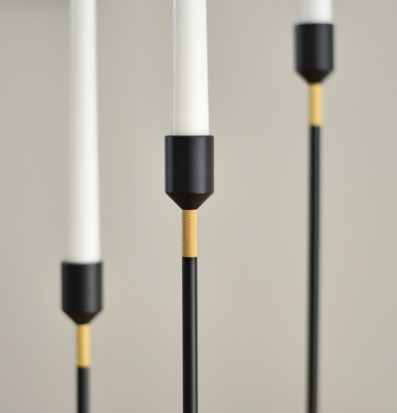 Bild av elegant och stilren ljusstake i svart design