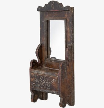 Bild av rustik spegel med antik stil och blommönster