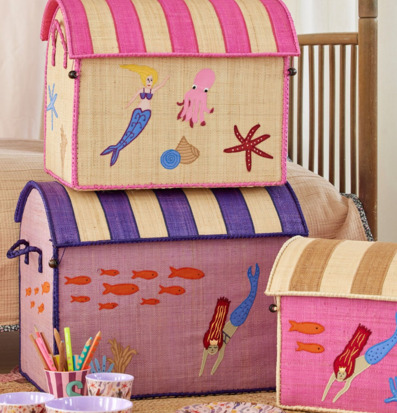 Bild av färgglada förvaringskorgar med marint tema