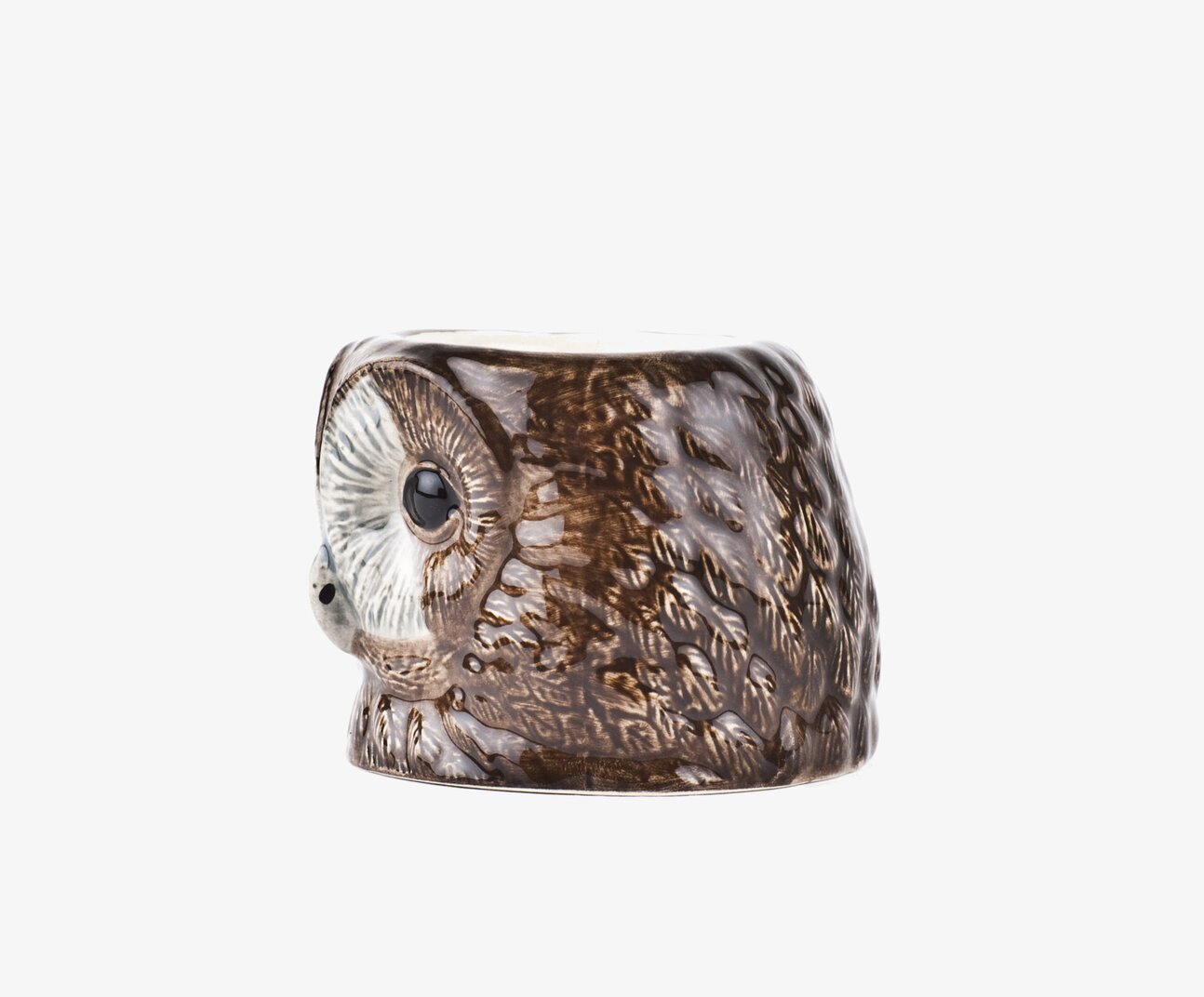 Äggkopp Uggla från Quail Ceramics i detaljrikt hantverk