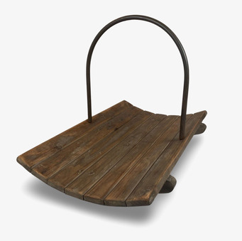 Foto av stilfull och praktisk vedkorg i rustik design