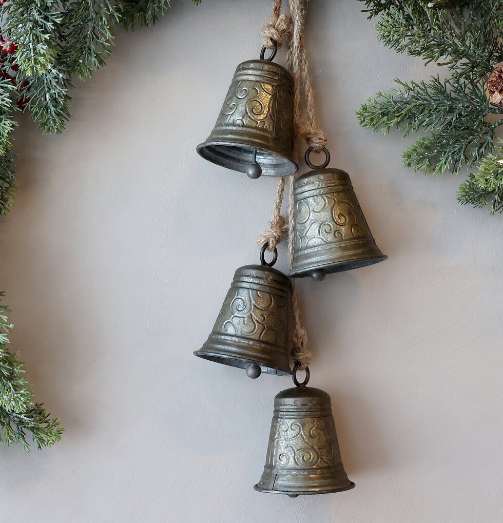 Klockor På Jutesnöre Antik Mässing från Chic Antique hänger